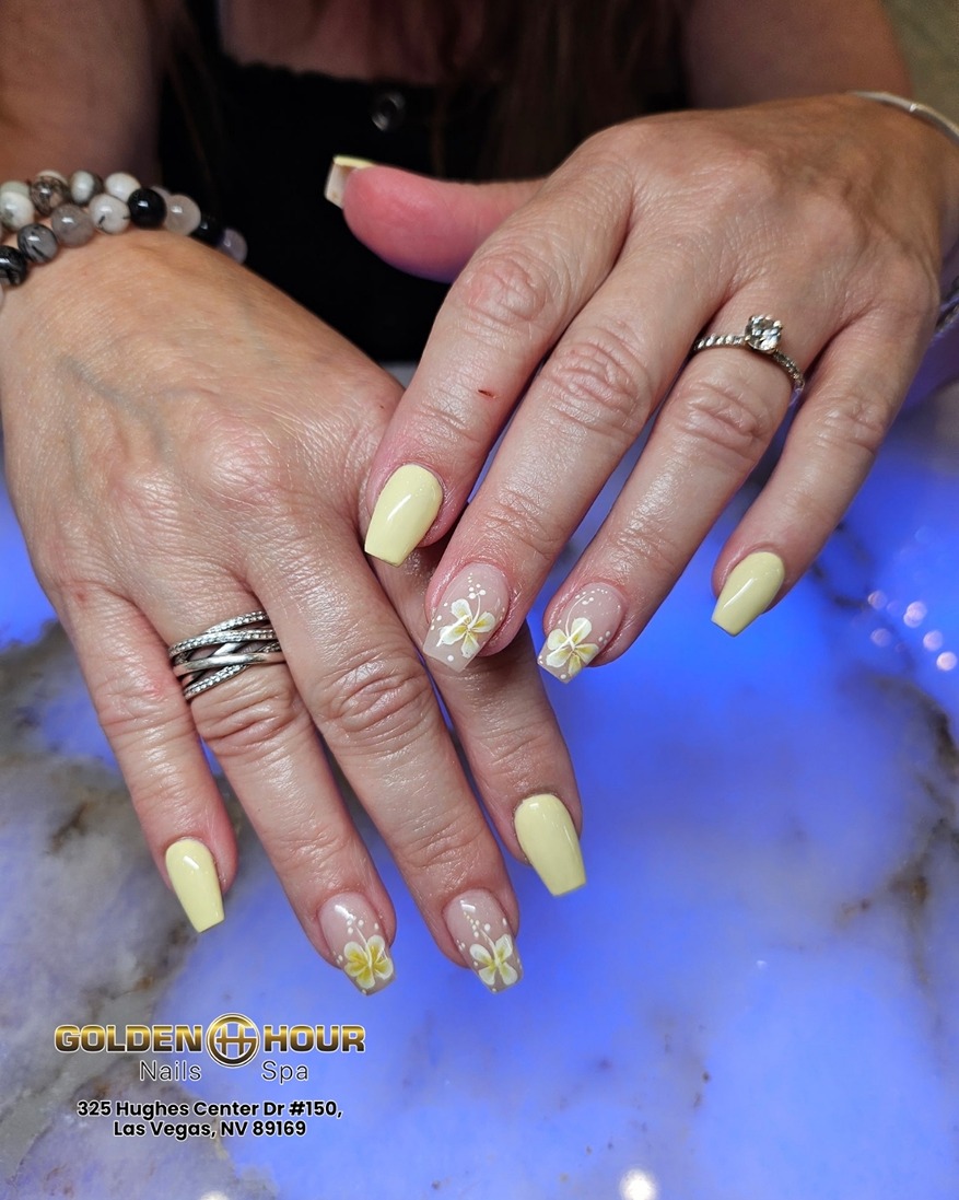 Golden Hour Nails Spa Flamingo